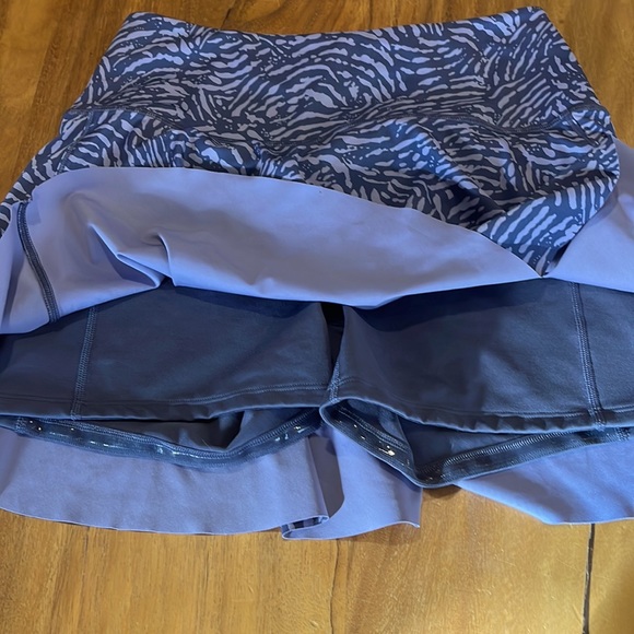 - Athleta Ace Printed Skirt - Picture 6 of 9